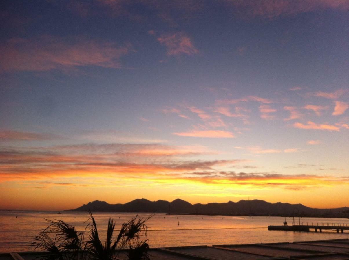 3 pièces Haut De Gamme Suquet Cannes Esterno foto